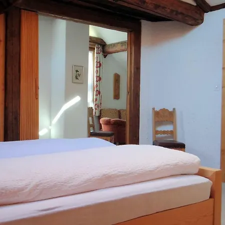 Chasa-veglia Maison d'hôtes *